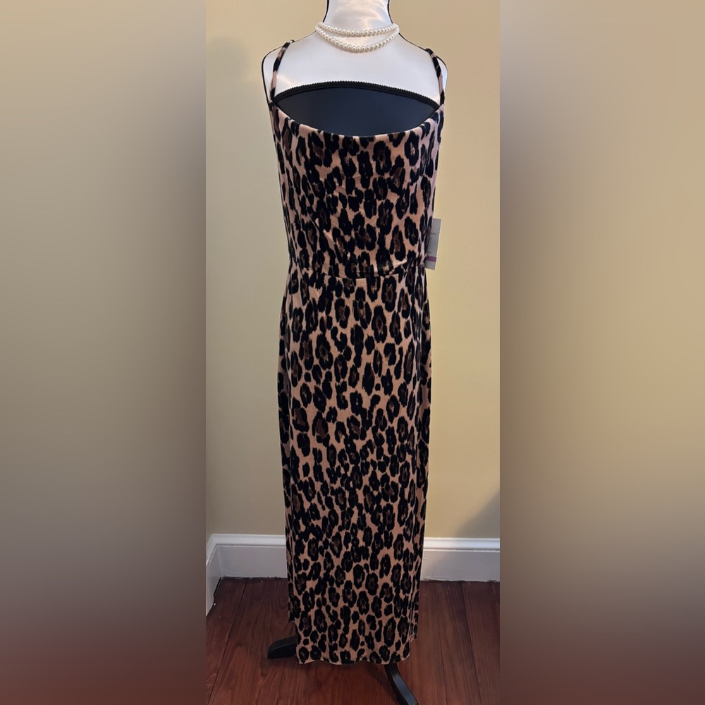 TAYLOR Maxi Dress NWT